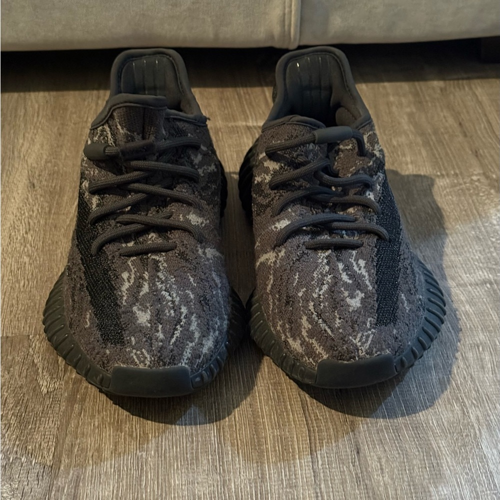 Yeezy Boost 350 V2 Size 6